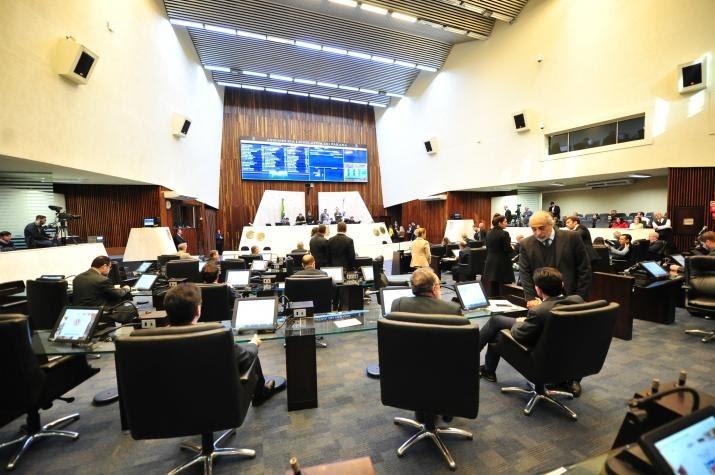 Assembleia aprova isenção de IPVA a portadores da Síndrome de Down