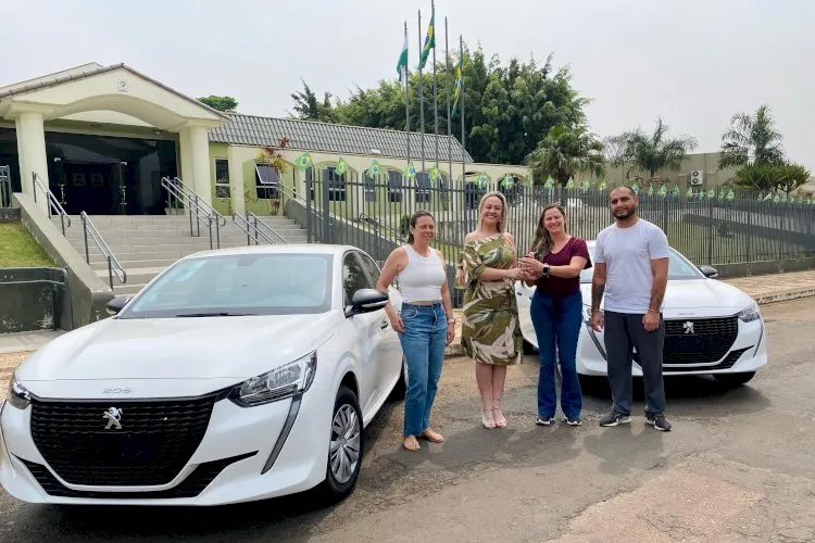 Arapoti recebe novos veículos para reforçar a frota da Saúde municipal