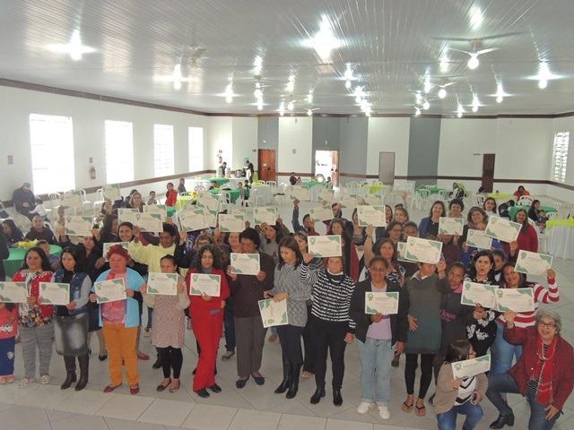 Unidades dos CRAS de Jaguariaíva formam 84 mulheres em oficinas
