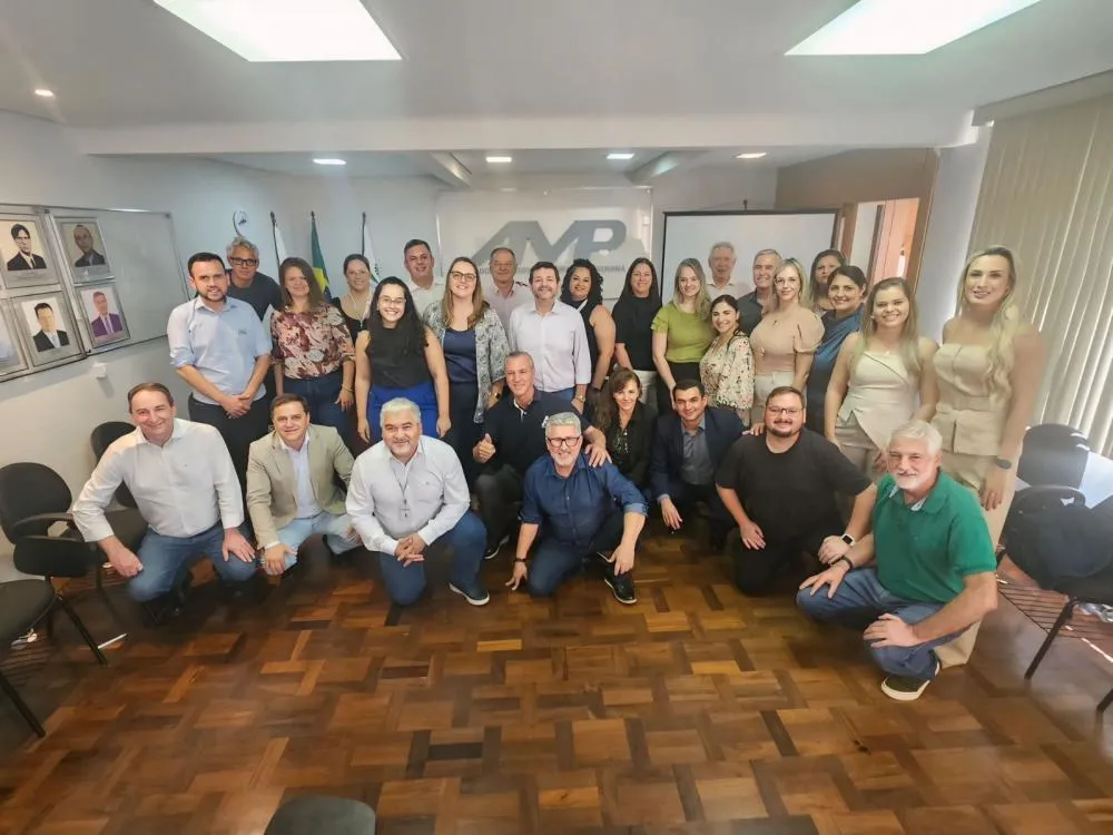 Amunorpi participa de reunião da Associação dos Municípios do Paraná