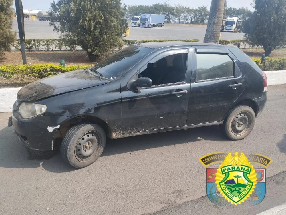 Veículos se envolvem em engavetamento na PR-092