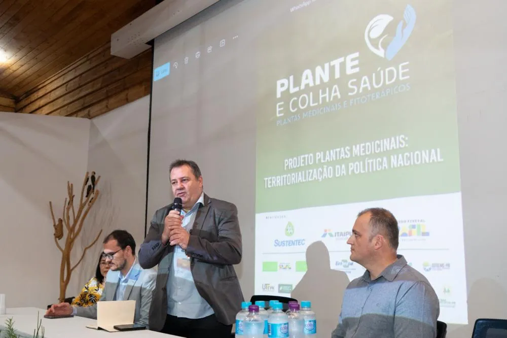 Capacitação sobre plantas medicinais reúne mais de 130 profissionais da saúde na Itaipu