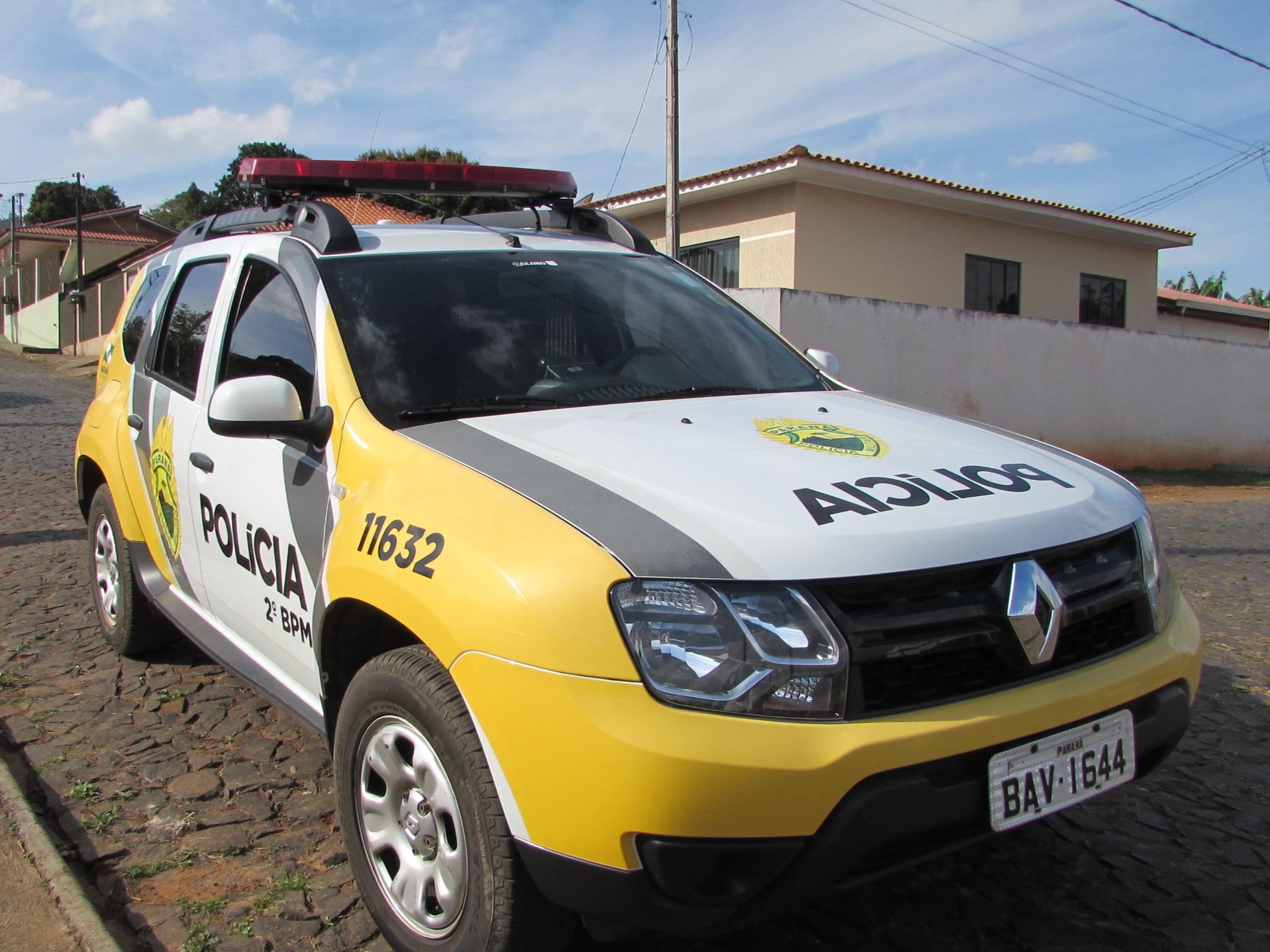 Homem tenta agredir populares e policiais em W. Braz