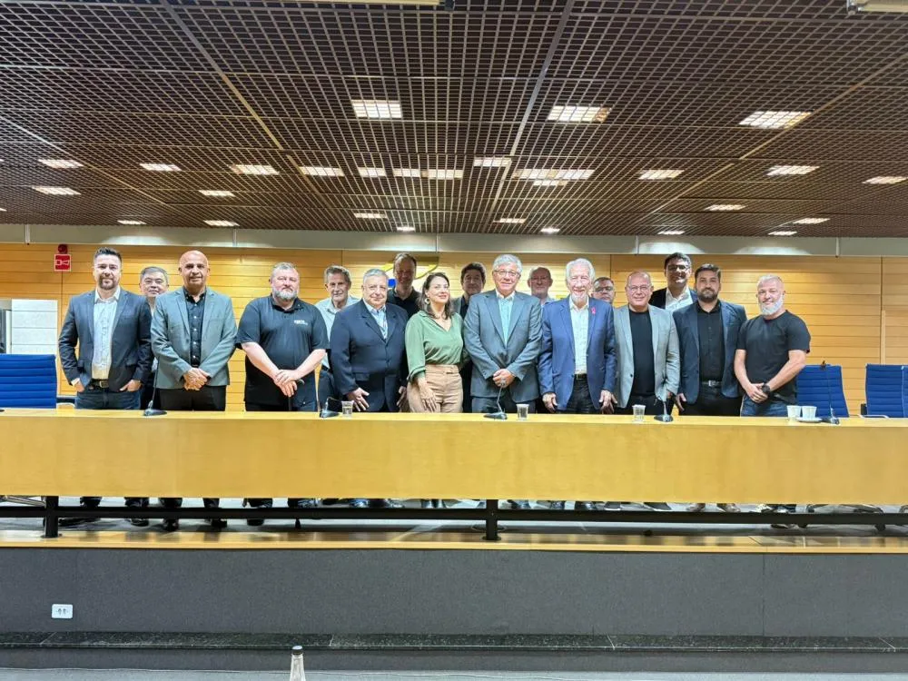 Fecomércio recebe reunião da Associação dos Diários do Interior
