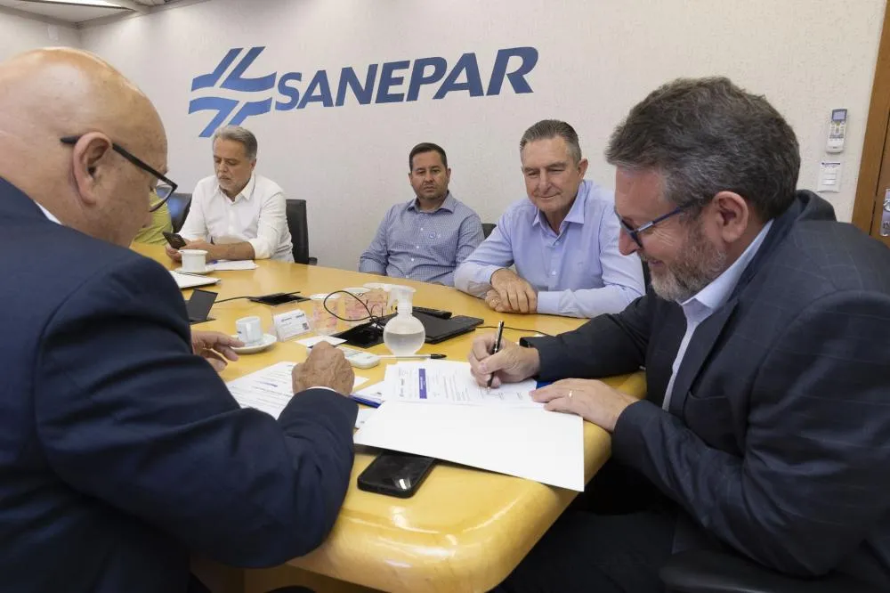 Jundiaí do Sul fecha parceria com a Sanepar para serviços de água e esgoto
