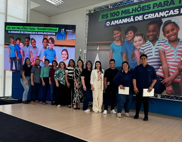Equipes da Educação e Assistência social de Arapoti realizam capacitação em Curitiba