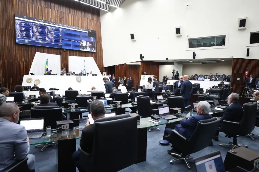 Deputados aprovam programa Paraná Amigo da Pessoa Idosa
