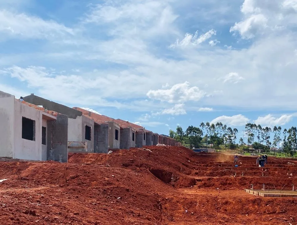 Obras avançam e sonho da casa própria está cada vez mais perto de se realizar em Arapoti