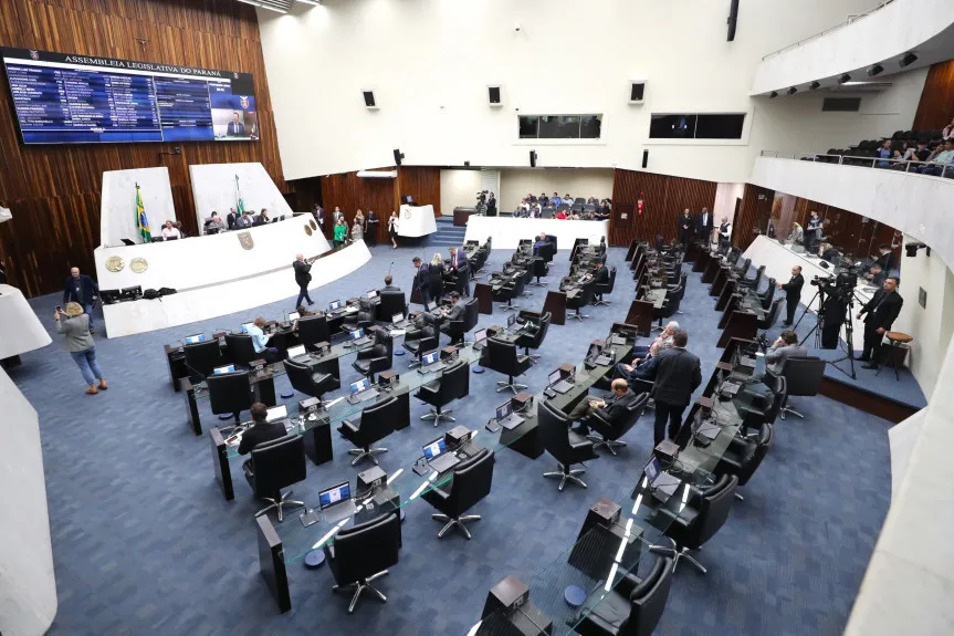 Aprovado projeto que institui gratuidade ou desconto para idosos no transporte intermunicipal