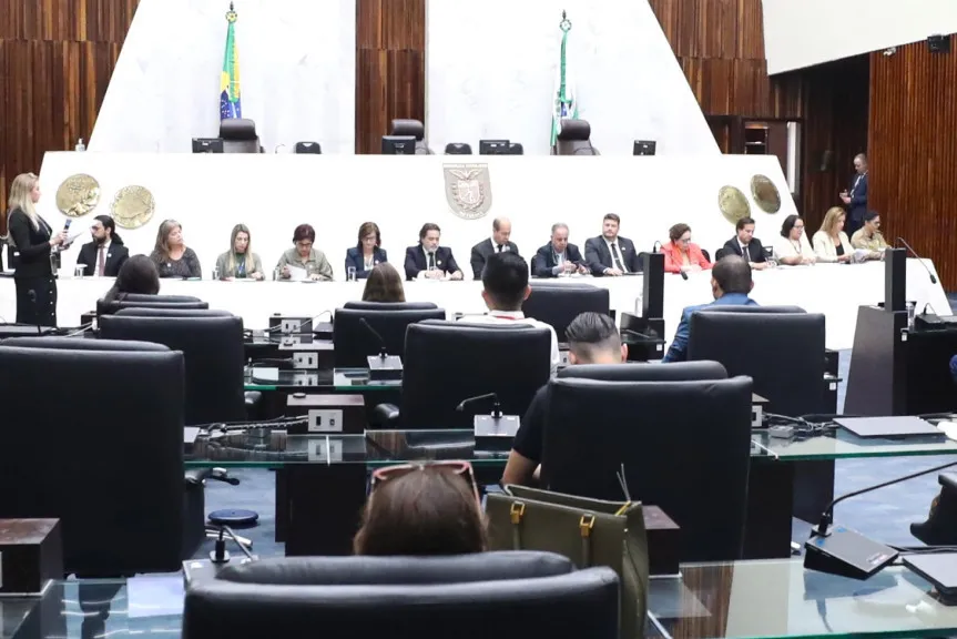 Uso de cigarro eletrônico entre os jovens é tema de debate na Assembleia