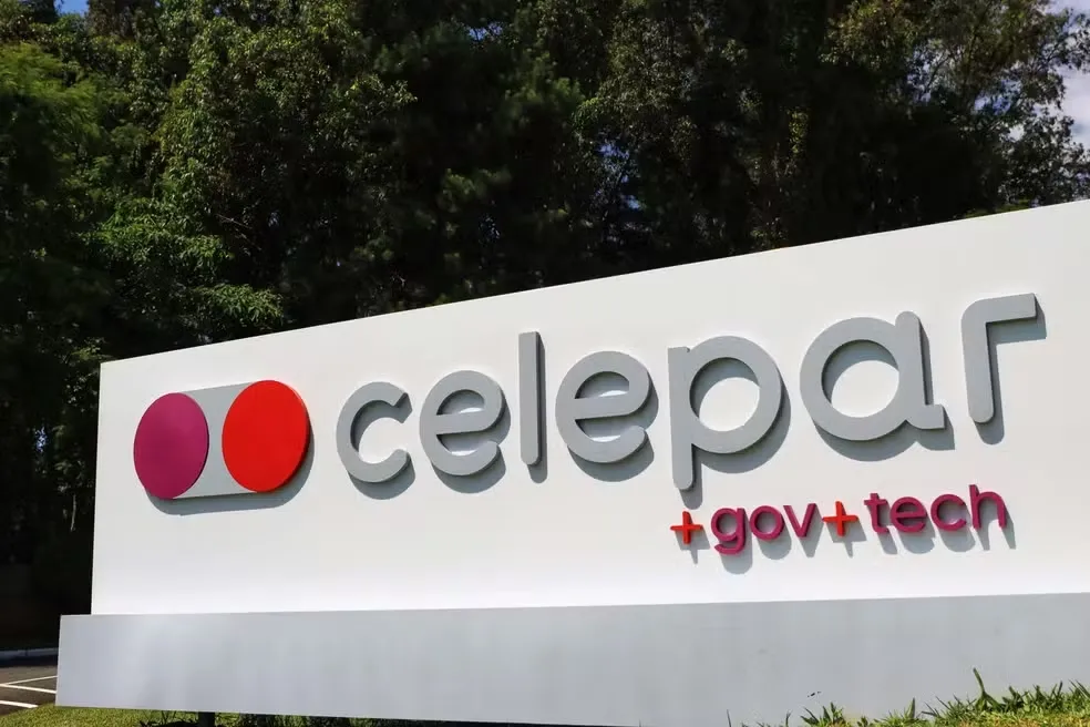 Deputados do Paraná concluem votação e aprovam privatização da Celepar