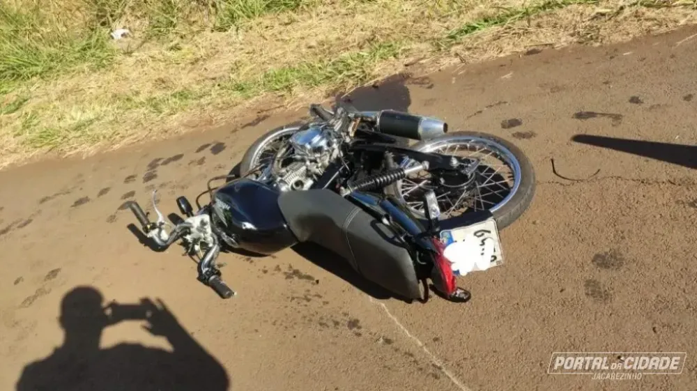 Colisão entre moto e caminhão mata motociclista no Norte Pioneiro