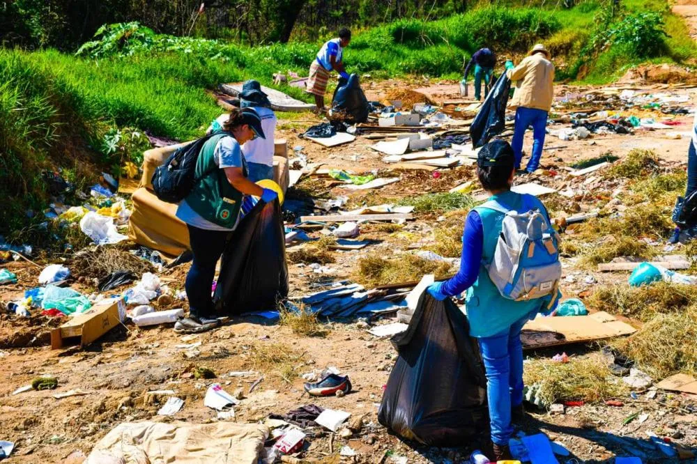 Jaguariaíva realiza mutirão de limpeza em prol do Dia Nacional do Combate à Dengue