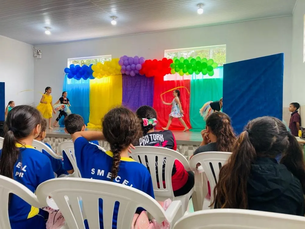 Escola de Arapoti promove feira para incentivar empreendedorismo entre alunos