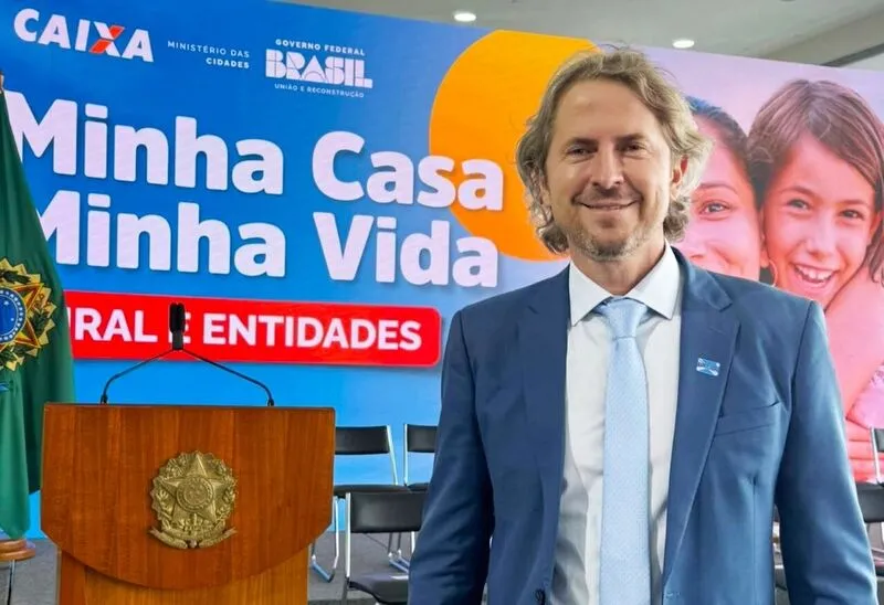 Zeca Dirceu confirma construção de casas em Siqueira Campos com recursos do Governo Federal