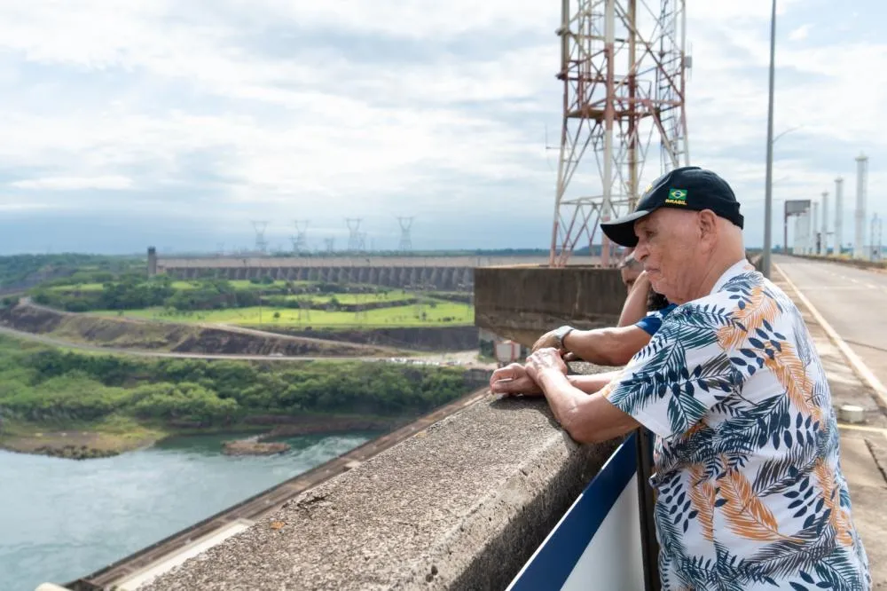 Aos 102 anos, aposentado de São Paulo é o turista mais velho a visitar Itaipu