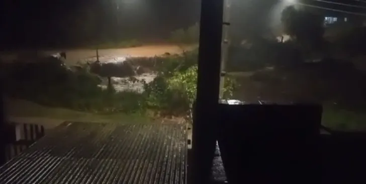 Chuva intensa deixa estragos no Norte Pioneiro