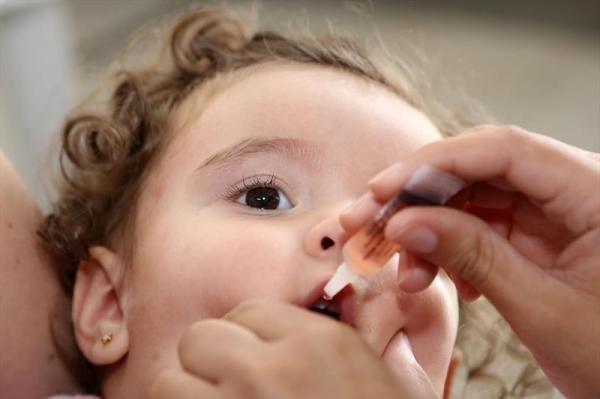 Vacinação contra a polio e o sarampo tem meta de vacinar 581 mil pessoas no Paraná