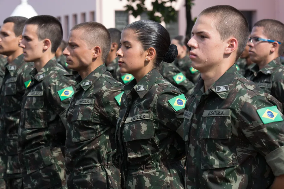 Alistamento militar feminino começa em janeiro; veja como se alistar