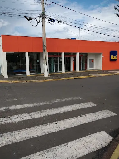 Itaú abre vagas exclusivas para pessoas com deficiência em agências da região