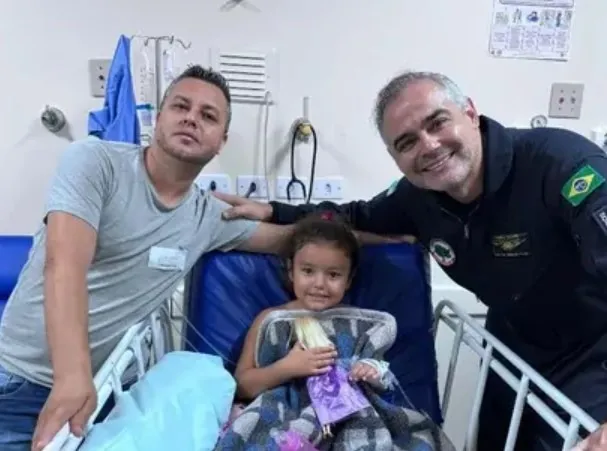 Criança sobrevive a grave acidente após transfusão de sangue inédita em resgate aéreo no Paraná