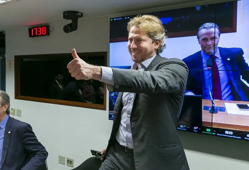 CADE abre investigação contra os especuladores do mercado financeiro