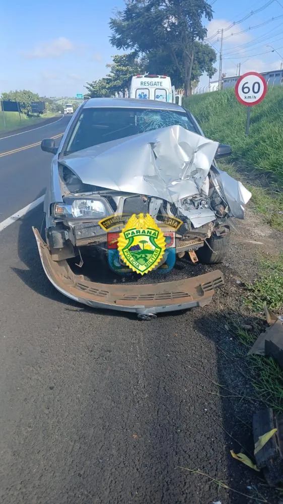 Acidente deixa motorista ferido na PR-092