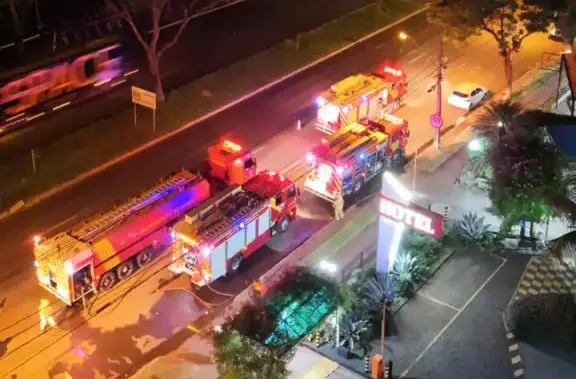 Explosão de celular causa incêndio em hotel no Paraná e deixa sete feridos