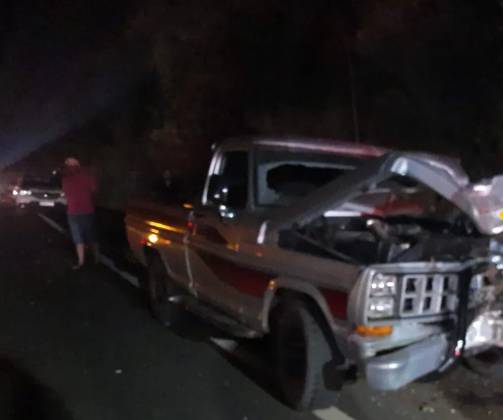 Motociclista sem CNH morre em acidente com caminhonete