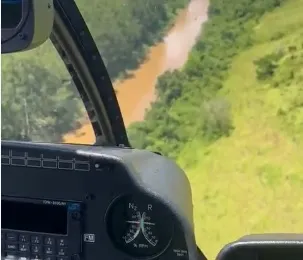 Helicóptero reforça buscas por jovem que se afogou em São José da Boa Vista