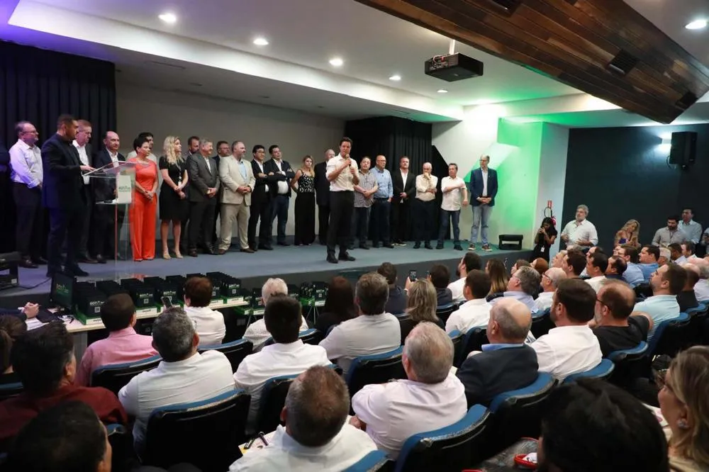 Prefeitos do Norte Pioneiro participam do programa “Rota do Progresso”