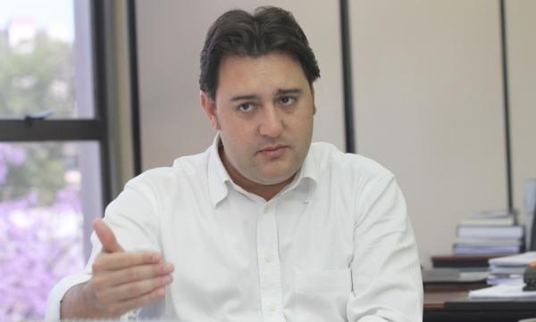 Ratinho Jr chama declarações de Barros de especulação e descarta apoio a Richa