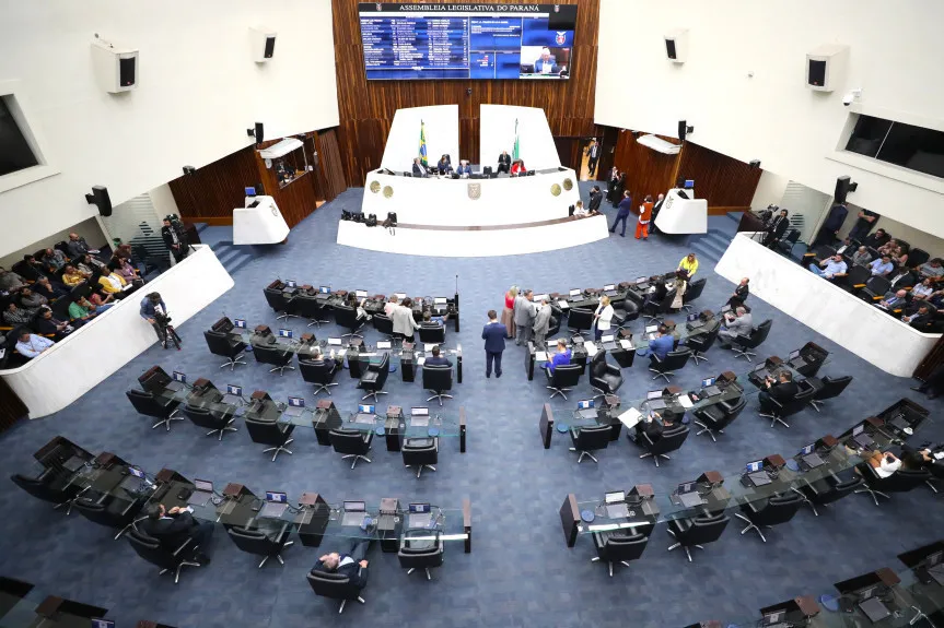 Assembleia Legislativa do Paraná inicia trabalhos com novo Regimento Interno