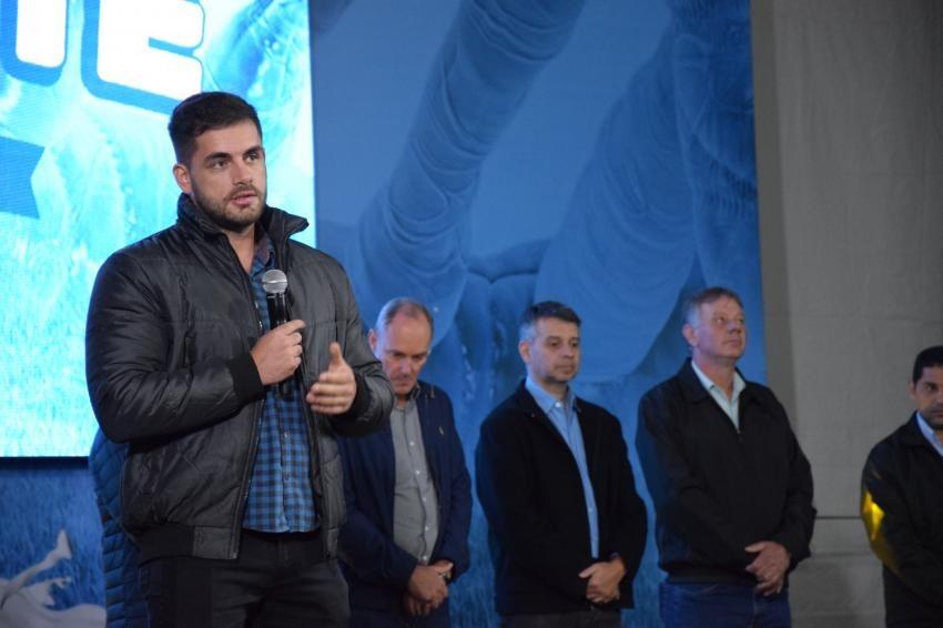 Presidente da câmara de Arapoti participa da abertura da Expoleite