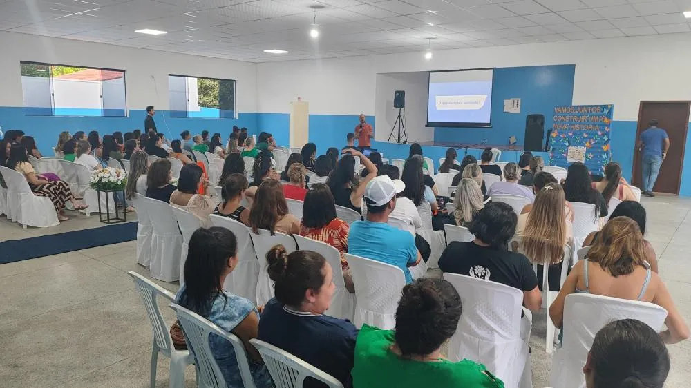 Santana do Itararé realiza reunião de volta ás aulas e planejamento do ano letivo