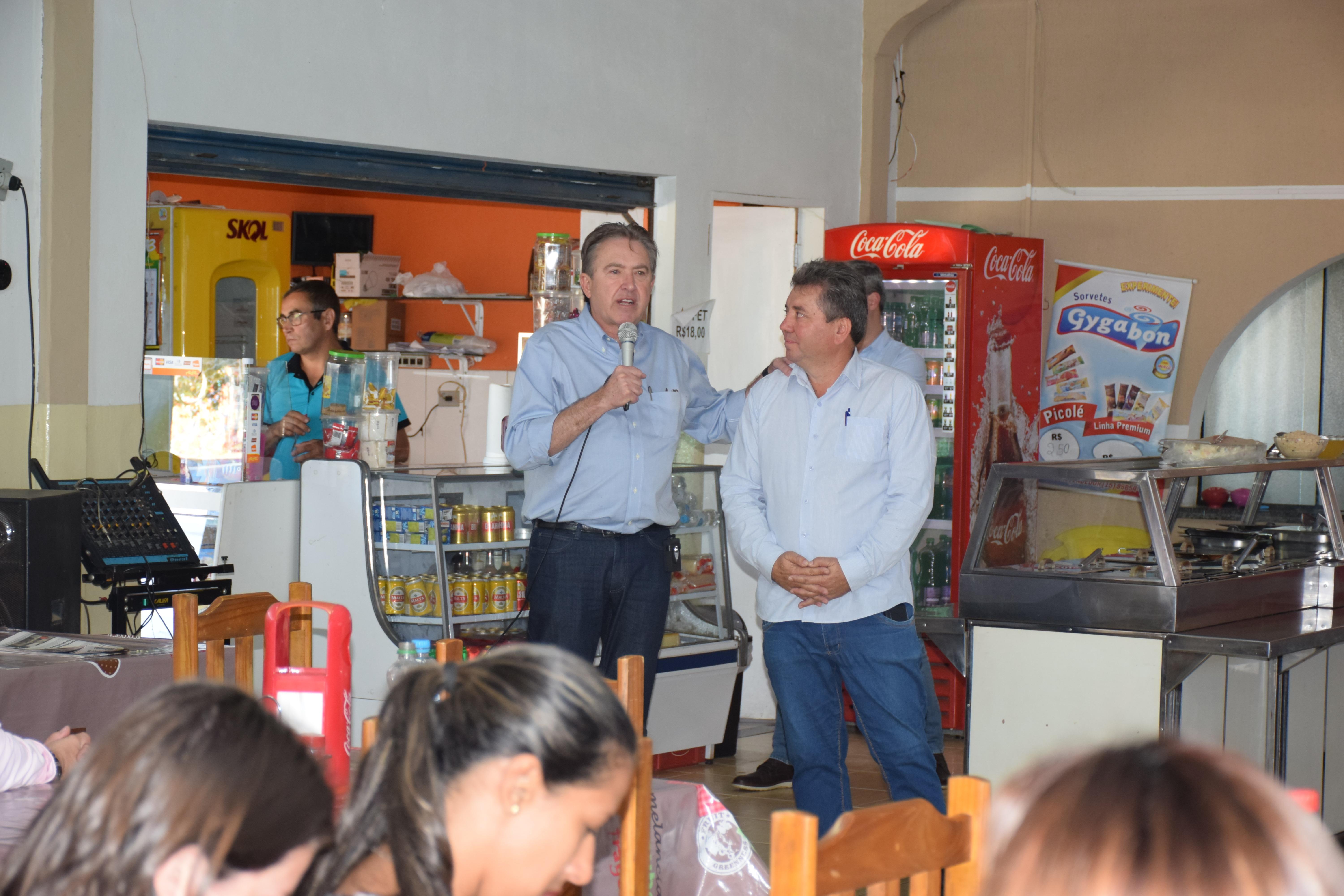 Ducci visita W. Braz e faz prestação de contas à população