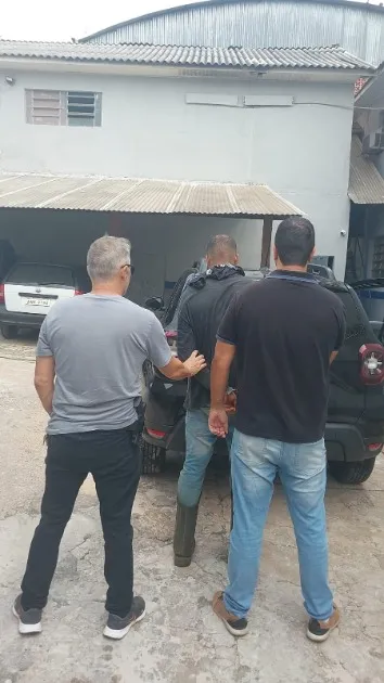 Polícia Civil prende homem condenado por estrupo de vulnerável em Jacarezinho