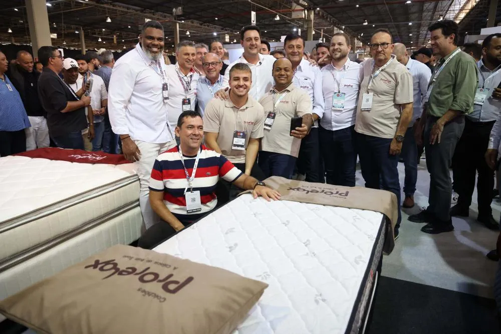 Governador destaca importância do setor moveleiro na economia do Paraná