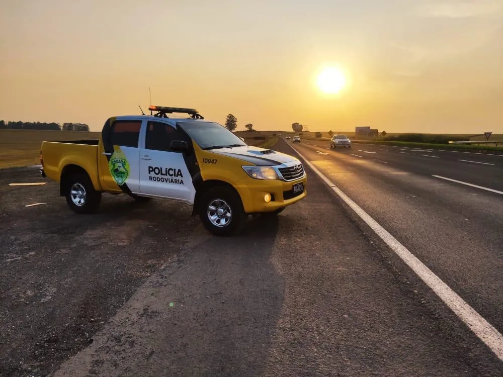 Acidente com três veículos deixa dois feridos na PR-092
