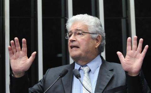 Juíza nega pedido do PSDB e livra Requião de multa por divulgação de pesquisa