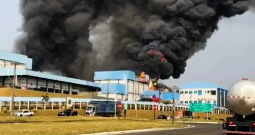 Após incêndio devastador, Frangos Pioneiro reinaugura na próxima sexta-feira