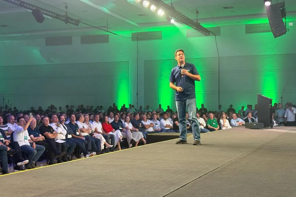 Governador destaca parceria com municípios na abertura do Paraná Mais Cidades