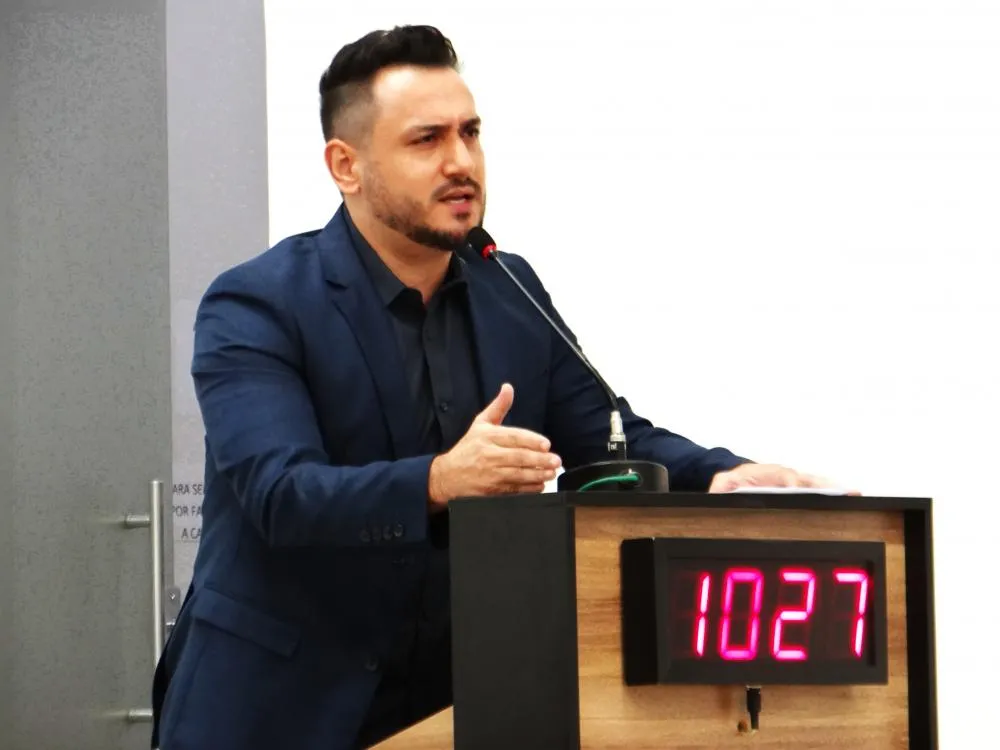 Vereador cobra medidas do Poder Público contra andarilhos em município da região