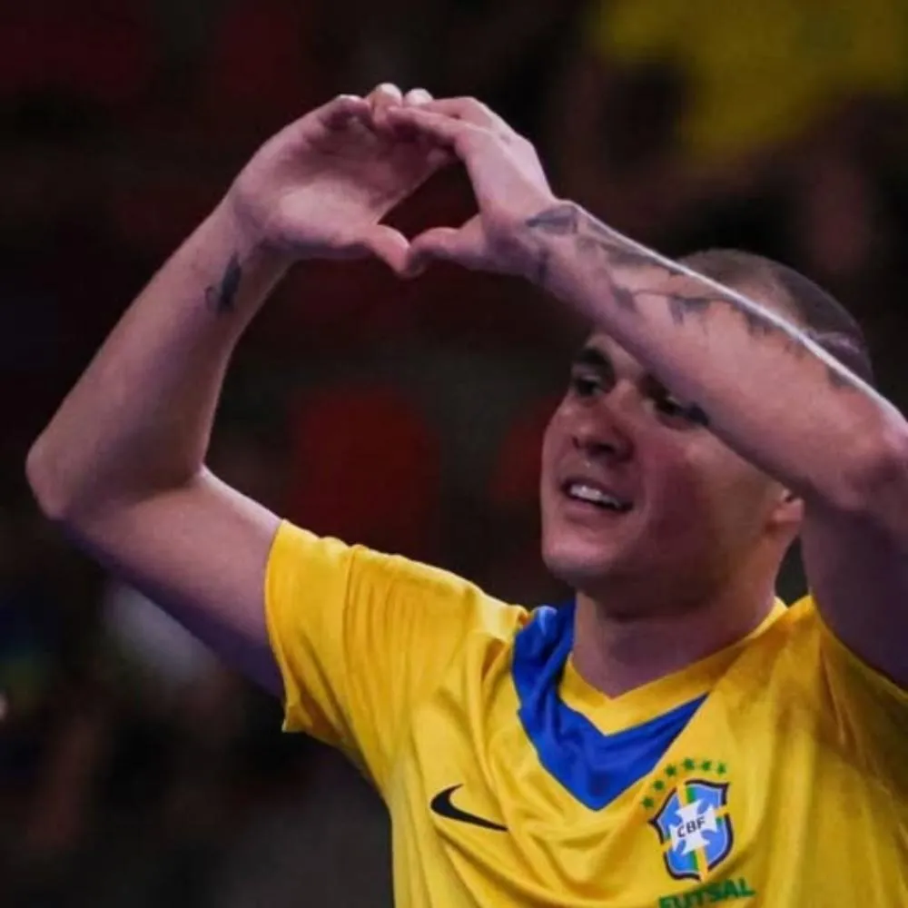 Atleta de Arapoti estreia na Seleção Brasileira com dois gols sobre a Groelândia