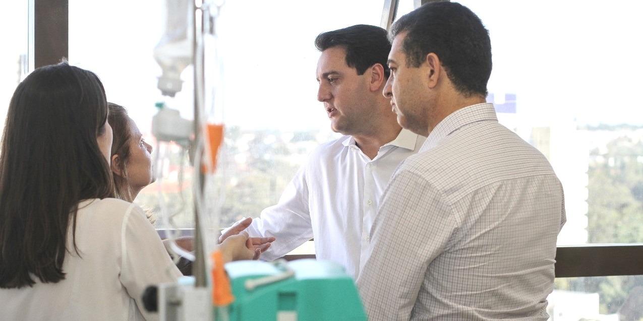 Ratinho Jr critica deslocamento de pacientes do interior em busca de atendimento hospitalar