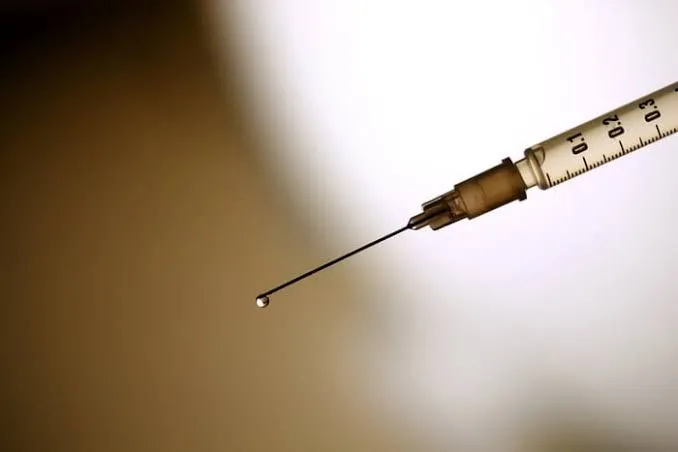 Paciente com HIV furta medicamentos e ameaça contaminar funcionários Santo Antônio da Platina