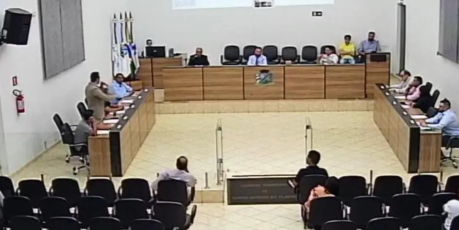 Vereadores aprovam verba de R$ 2 milhões para festa de aniversário de Santo Antônio da Platina