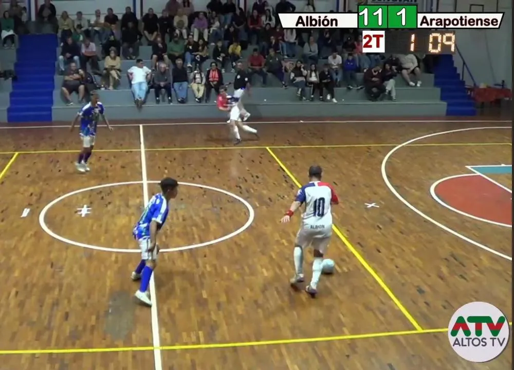 Seleção Arapotiense perde para o Uruguai e precisa vencer o Paraguai para continuar viva na competição