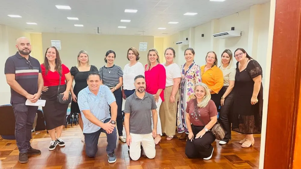 Gestores de Arapoti participam de capacitação sobre o PDDE básico em Ponta Grossa