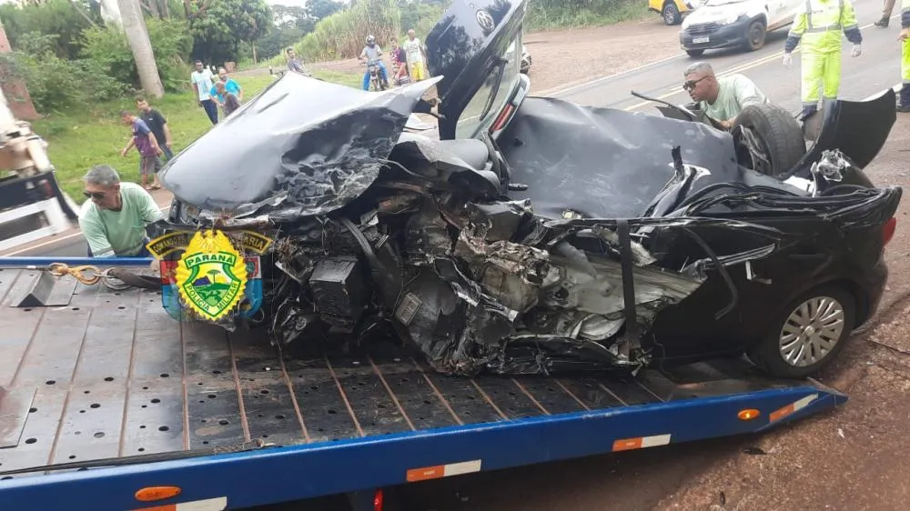 Acidente mata professor e deixa duas mulheres feridas